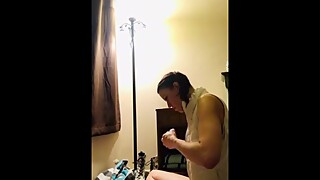 NAKED GIRLFRIEND SPYCAM - What â€œDoing her Ab Workoutâ€ Really Means...