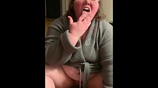 Chubby wife tries to lick thick cum off her feet